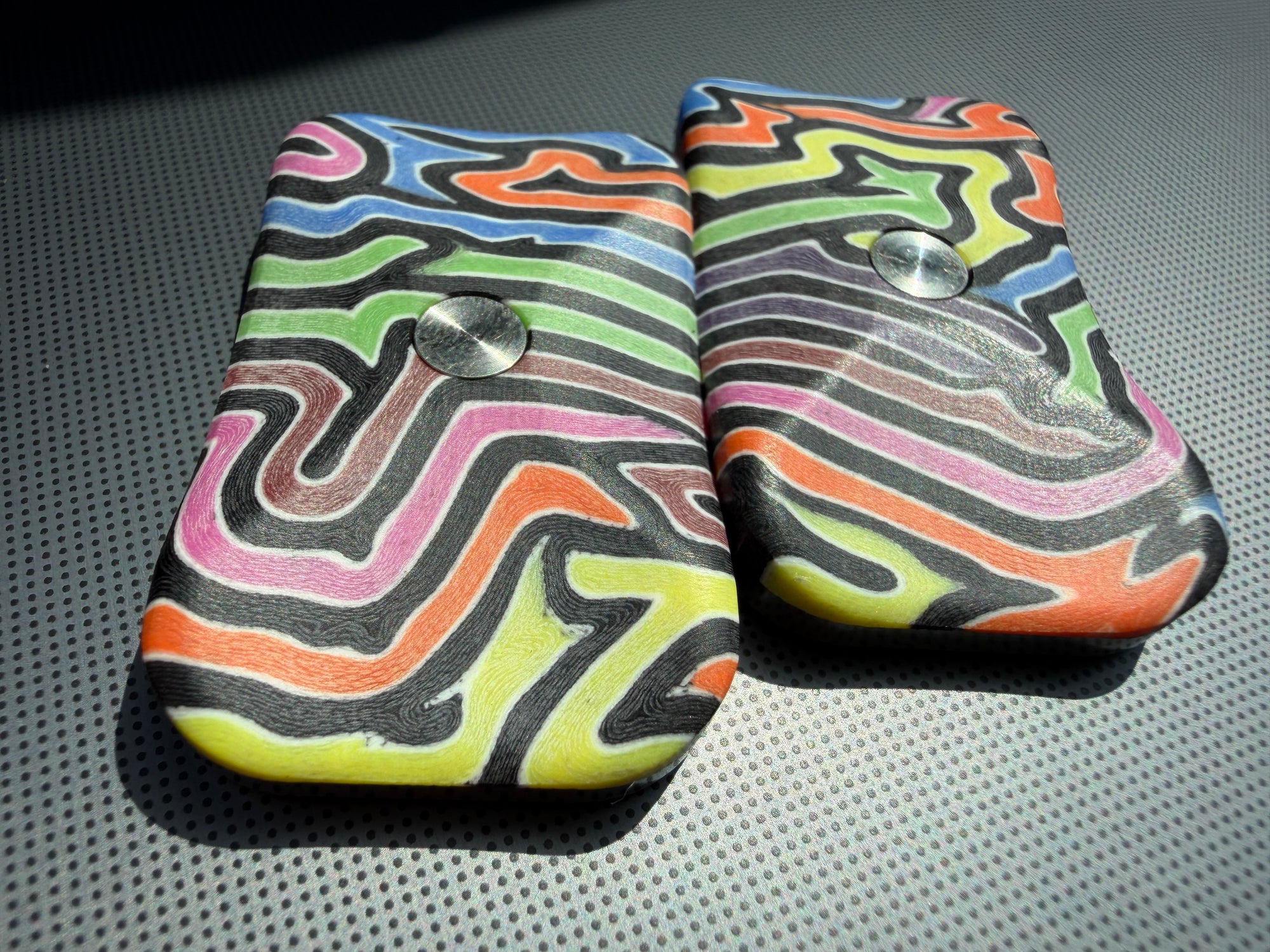 ErgoBoy - Wacky Wavy G10 with SS Tortoise Plates